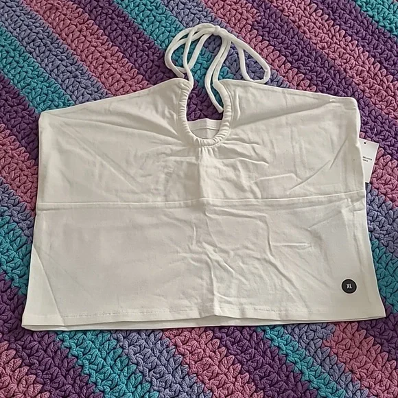 Cropped Halter Top - Picture 1 of 2